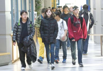 加国联邦工签放宽 2.6万留学生转移民中国半数